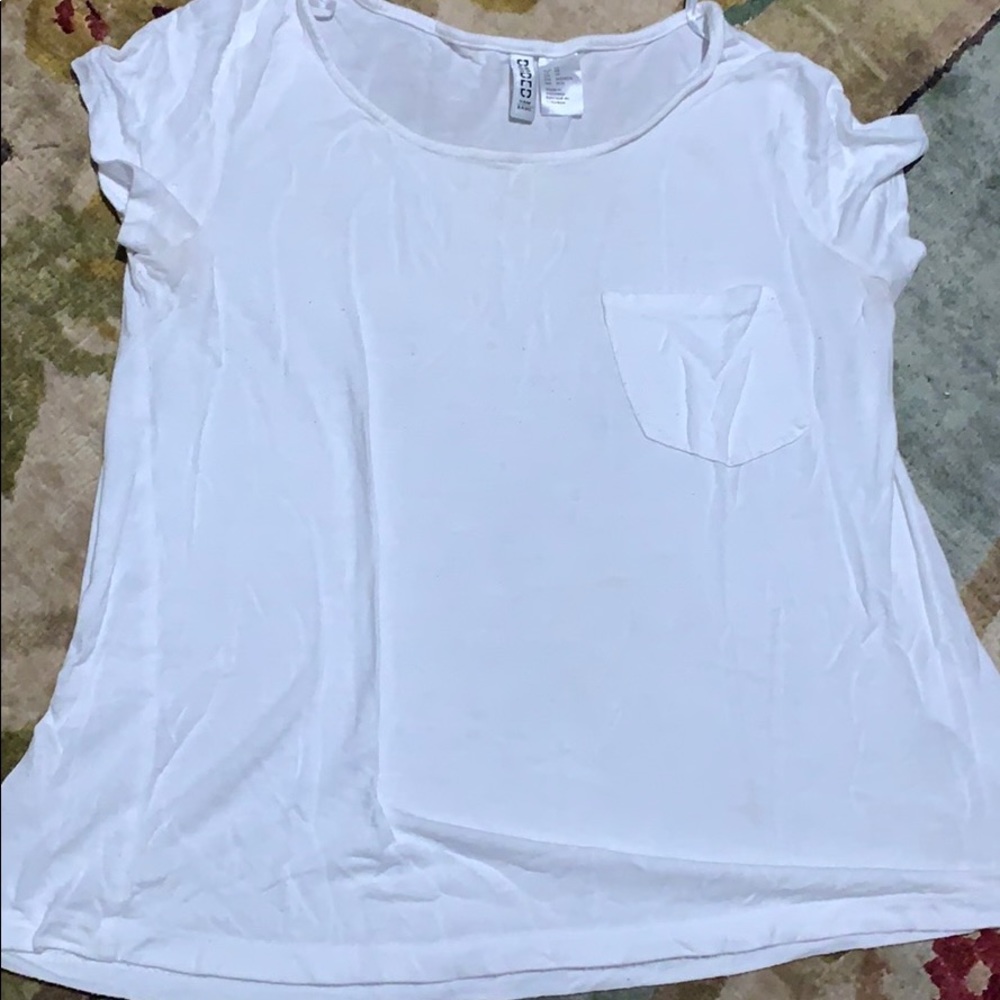 White tee